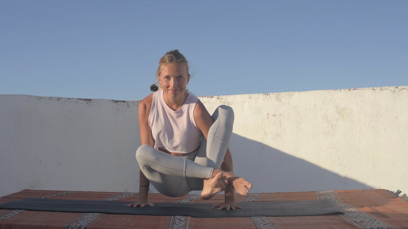 astavakrasana postura