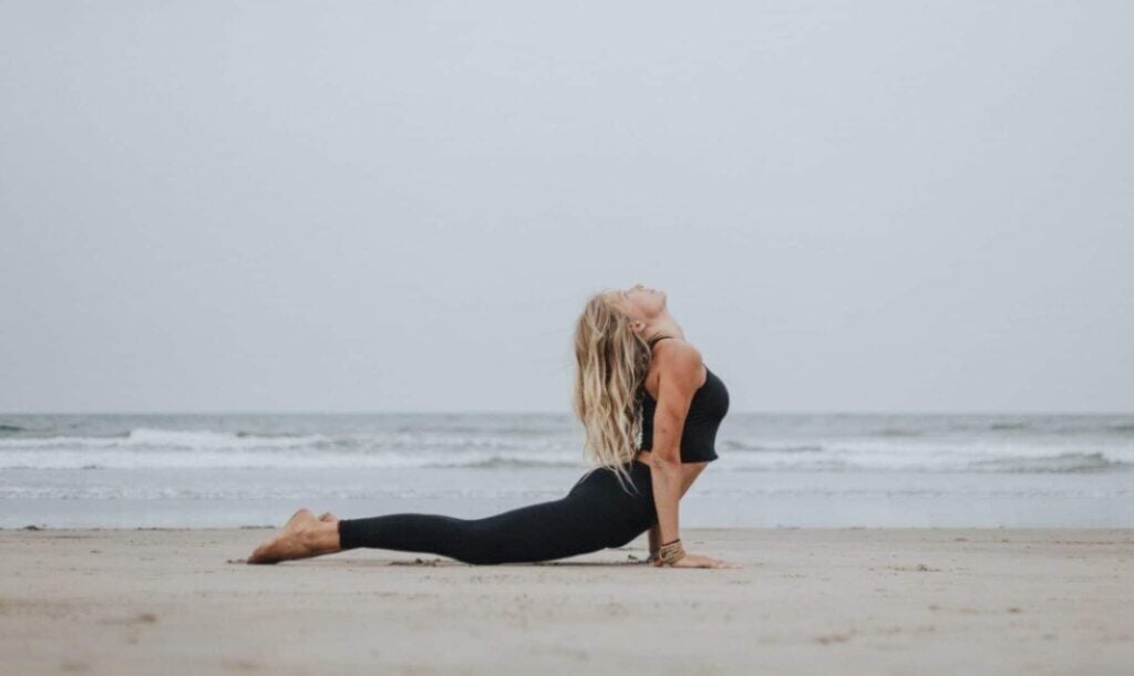 practica anjaneyasana y otras variantes