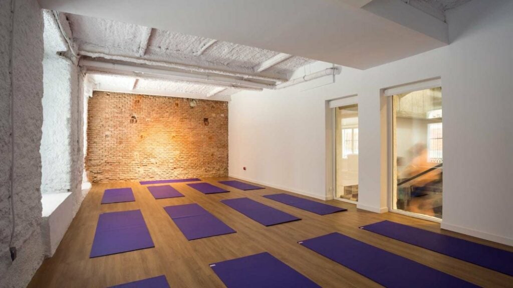 clases de hatha yoga en Madrid a 40 grados