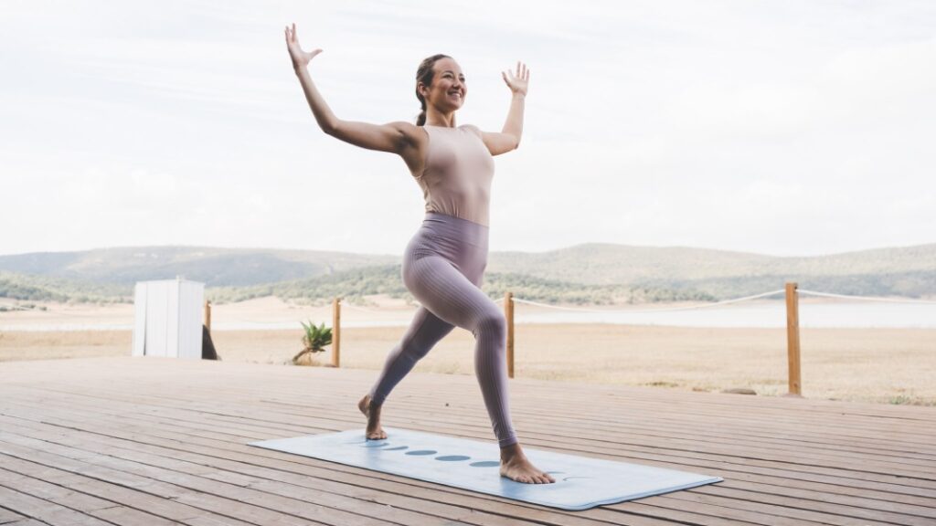esterilla de yoga de corcho natural para hacer yoga en casa
