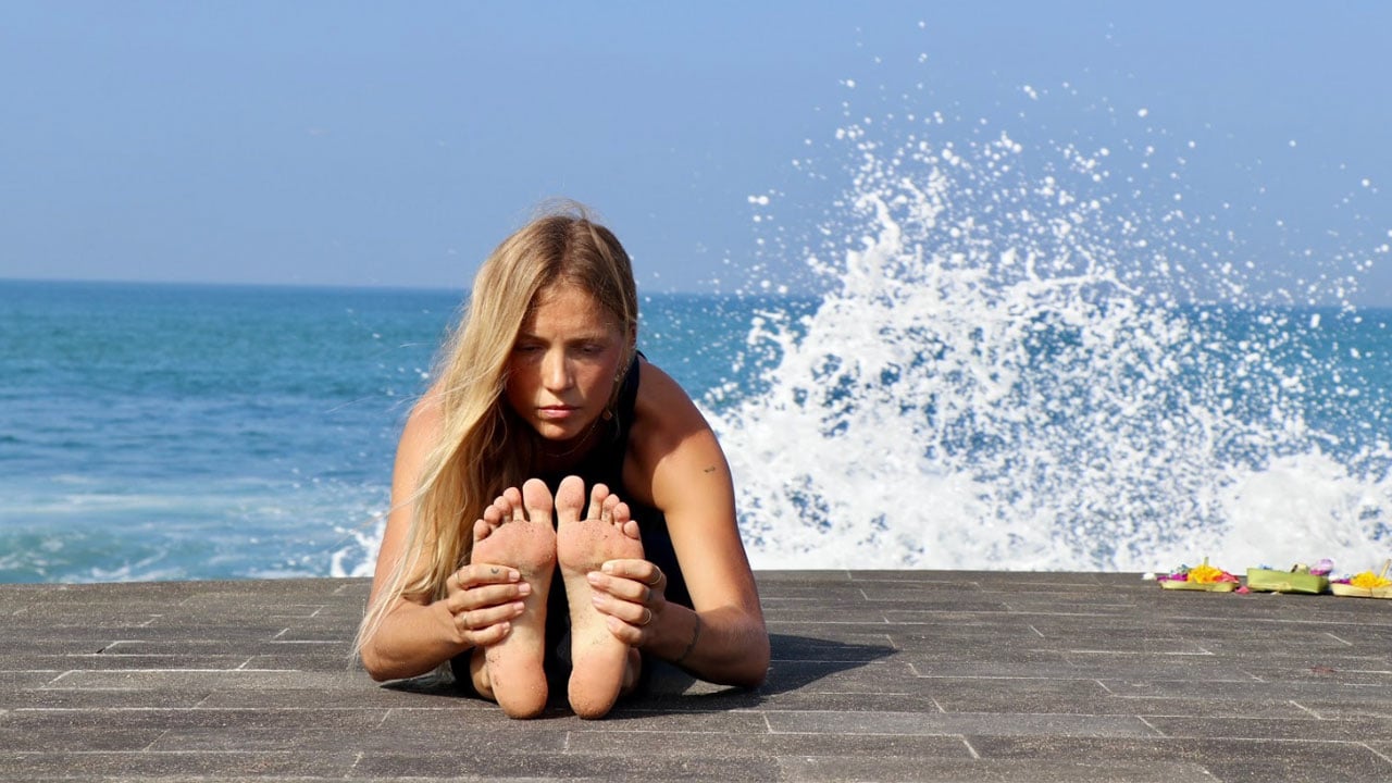 Paschimottanasana - postura de pinza sentada